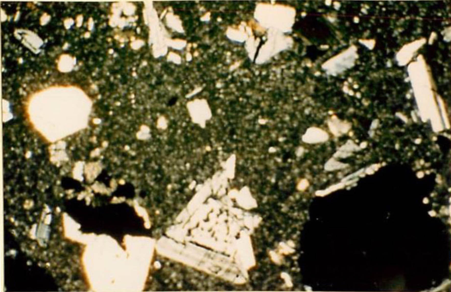 thin section image 1