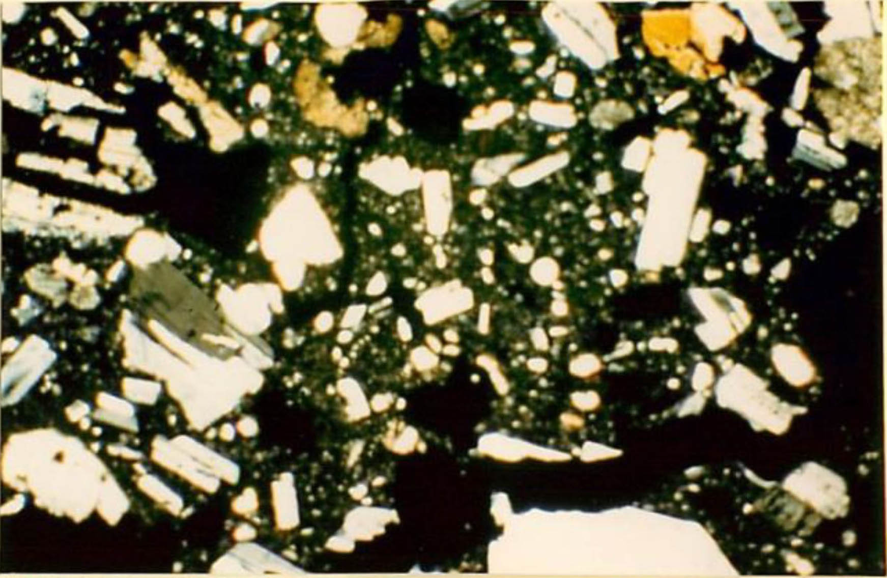 thin section image 1