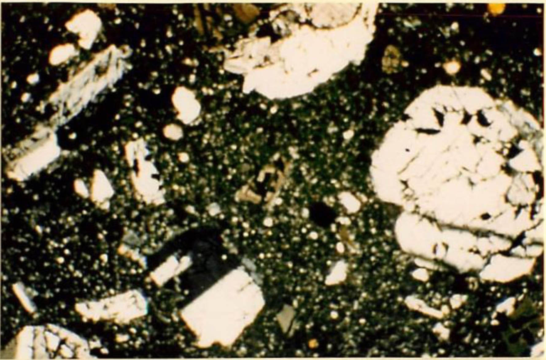 thin section image 1