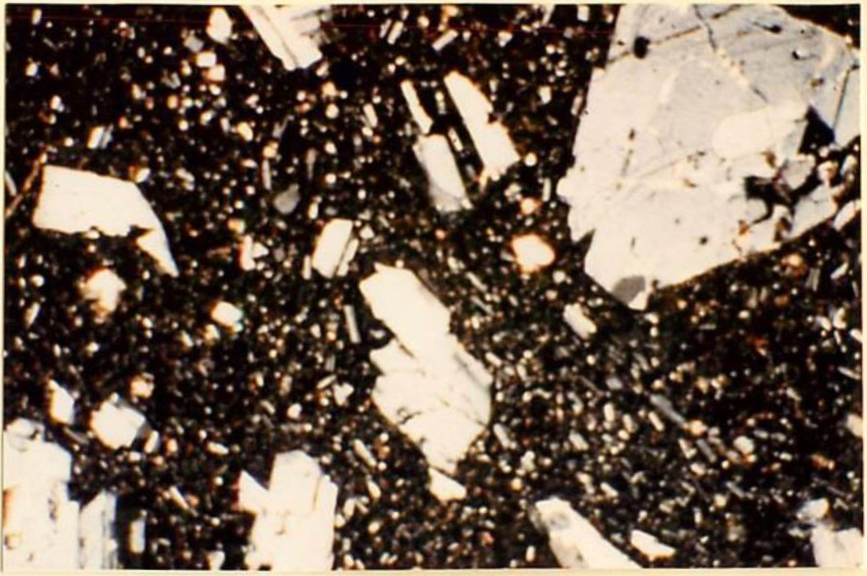 thin section image 1