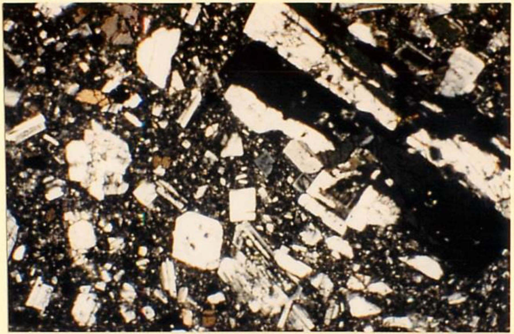 thin section image 1