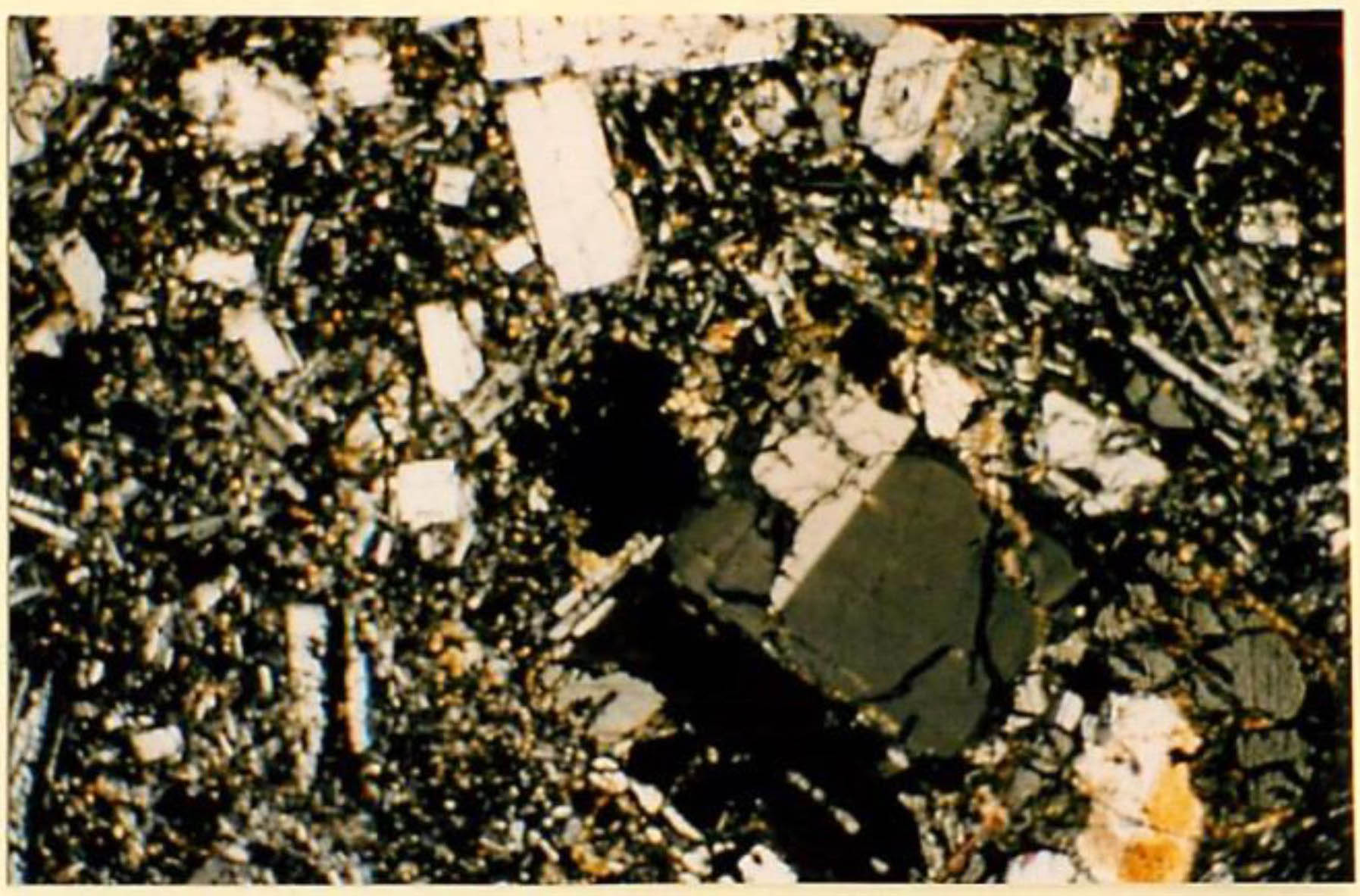 thin section image 1