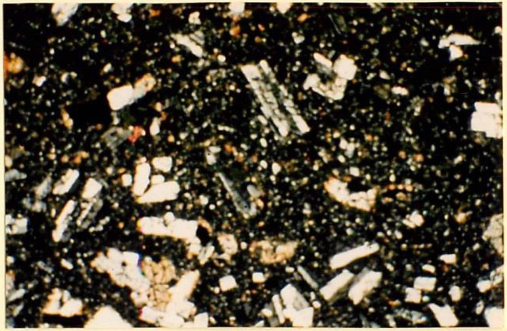 thin section image 1