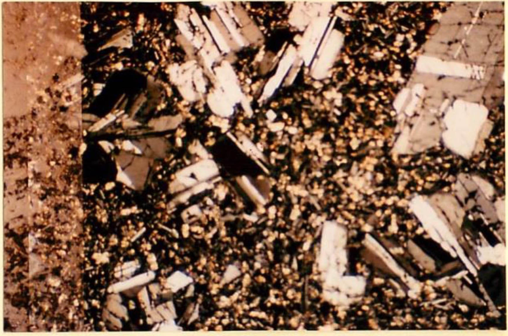 thin section image 1