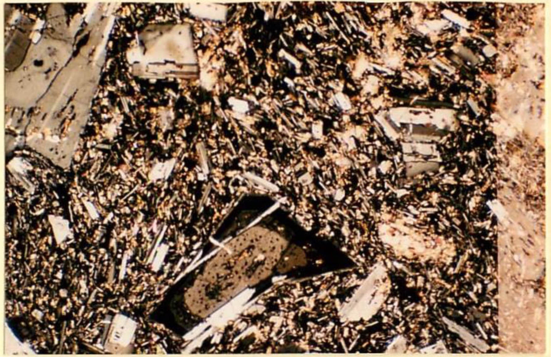 thin section image 1