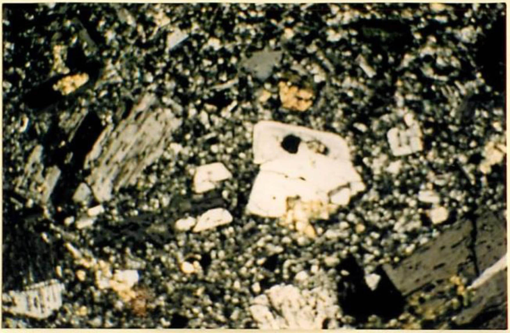 thin section image 1
