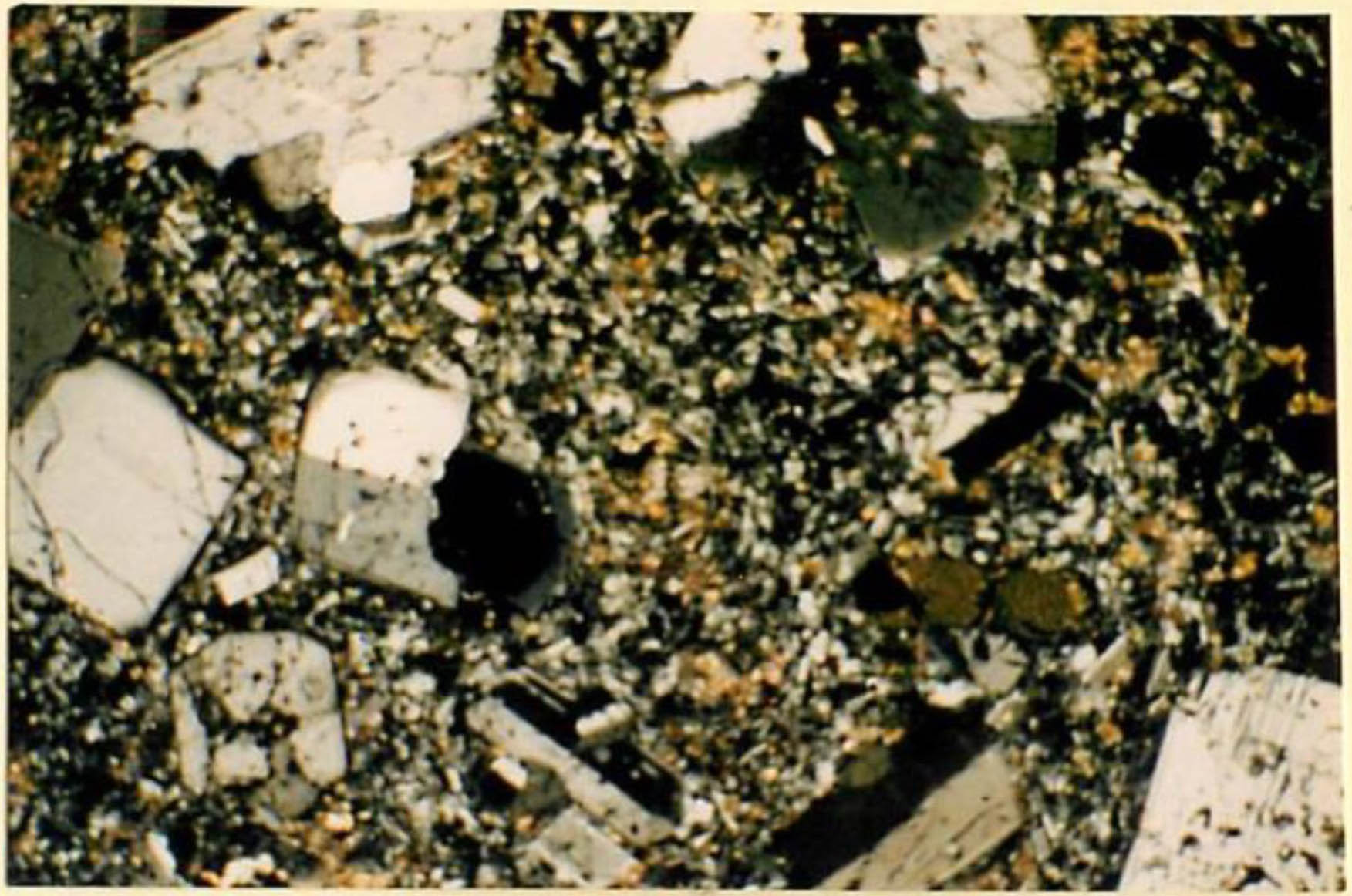 thin section image 1