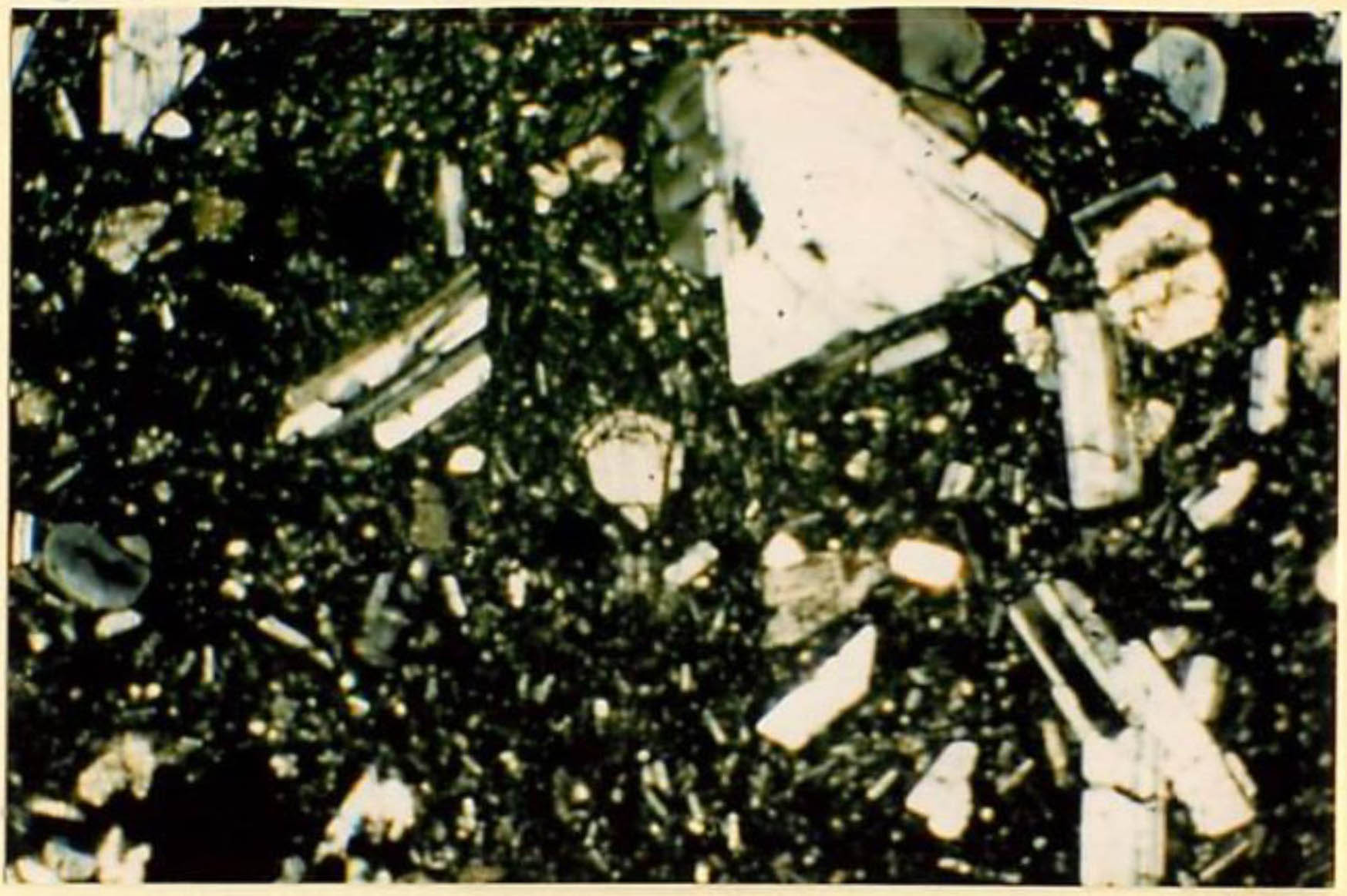 thin section image 1