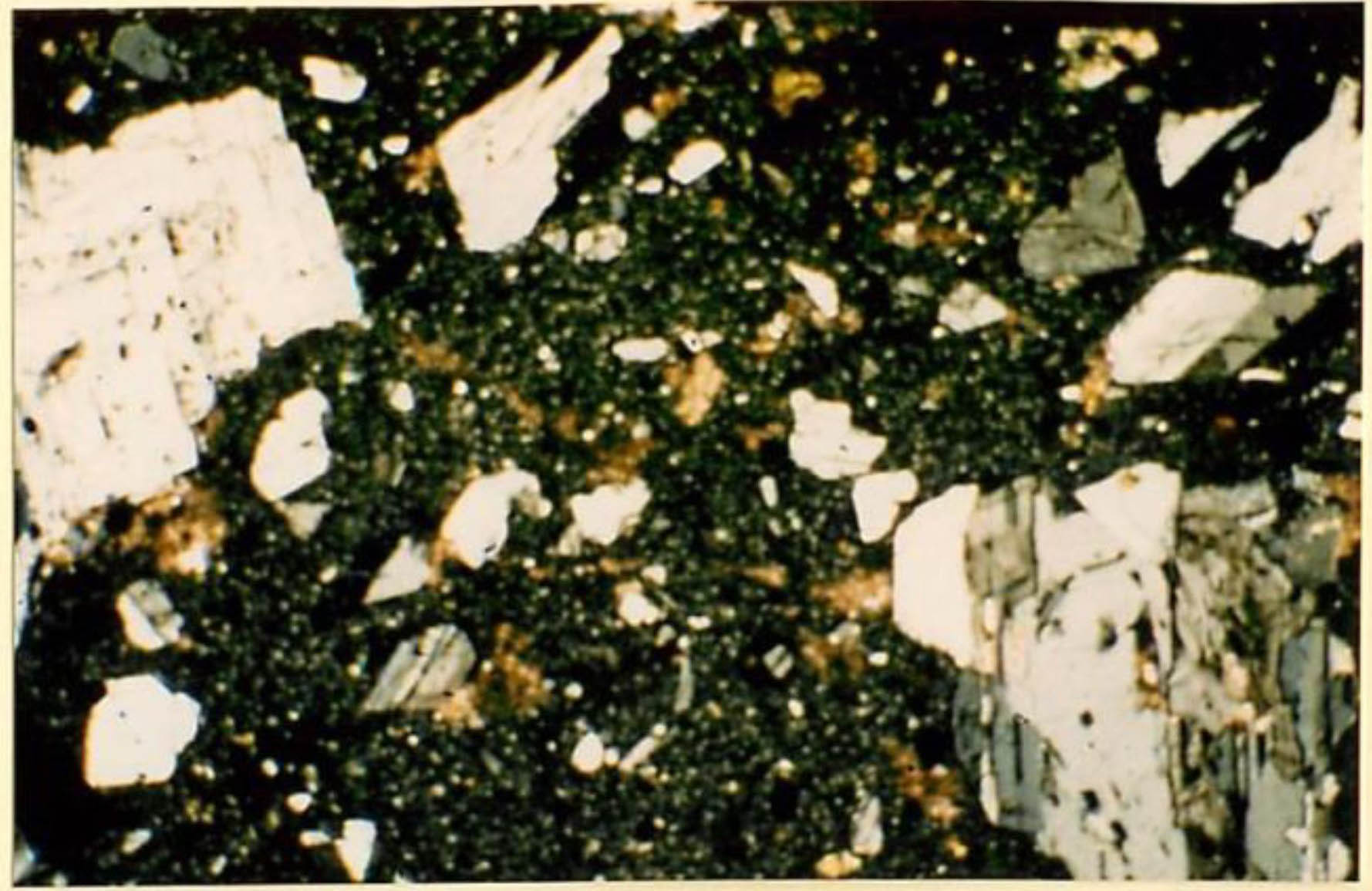 thin section image 1