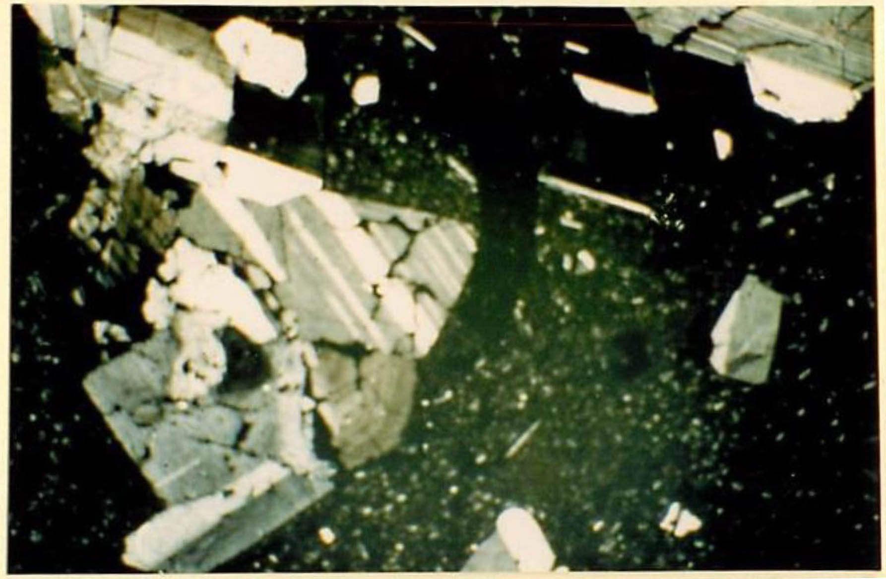 thin section image 1