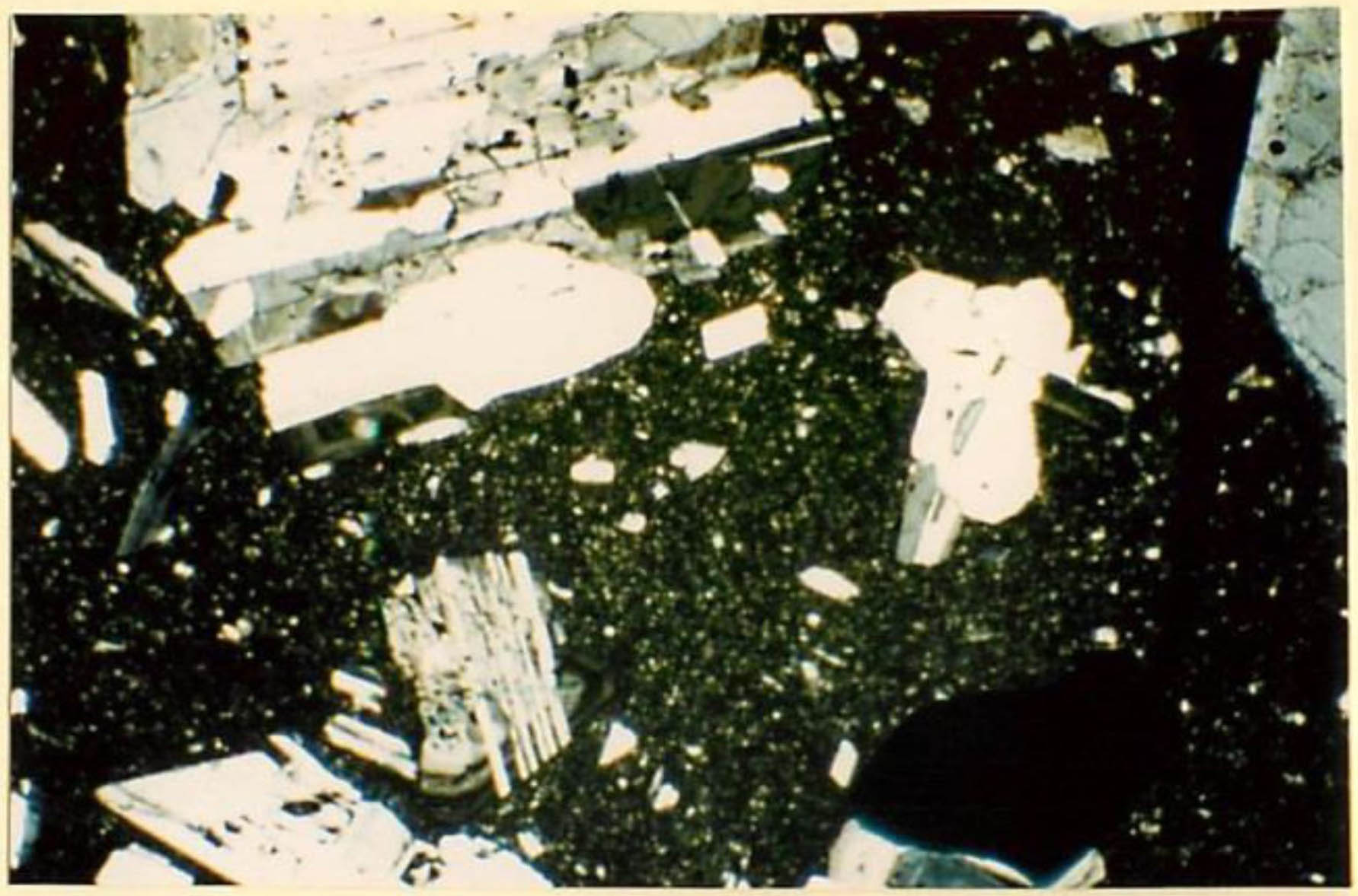 thin section image 1