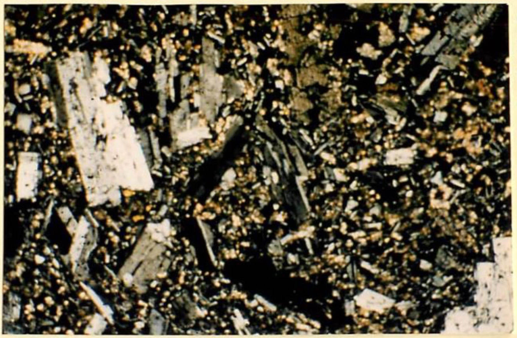 thin section image 1