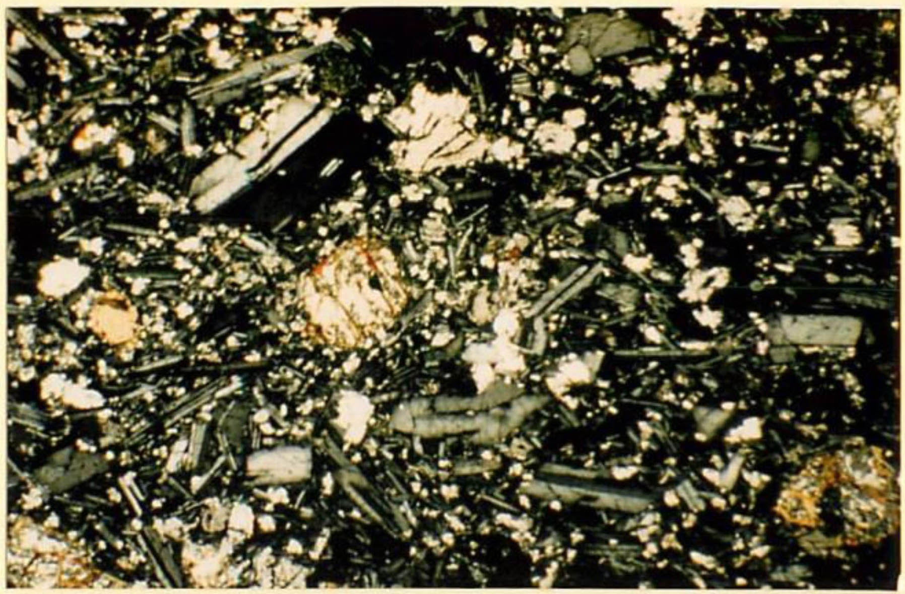 thin section image 1
