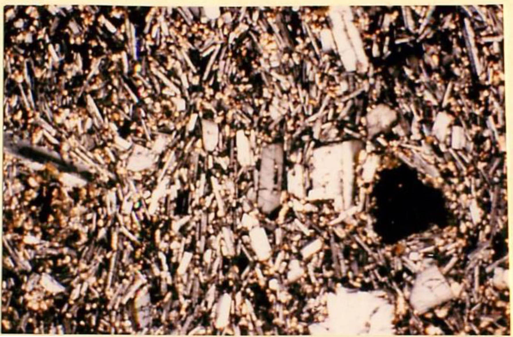 thin section image 1